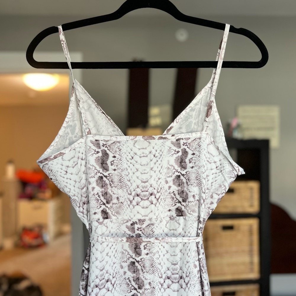 🌟Snakeskin maxi dress size s/m 🌟 - Picture 4 of 4